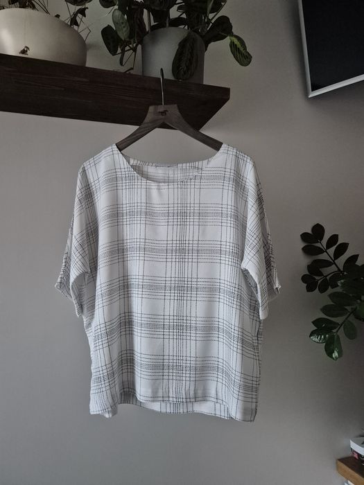 Biała bluzka damska z krótkim rękawem z wiskozy Second Female L 40