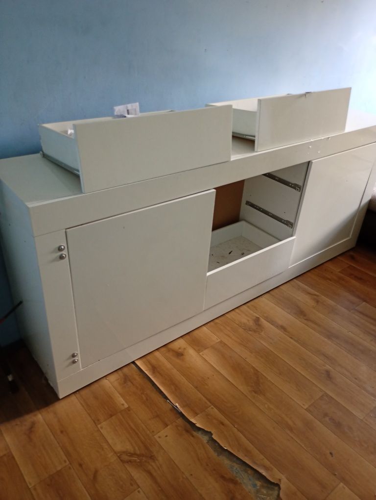 Oddam komodę za darmo