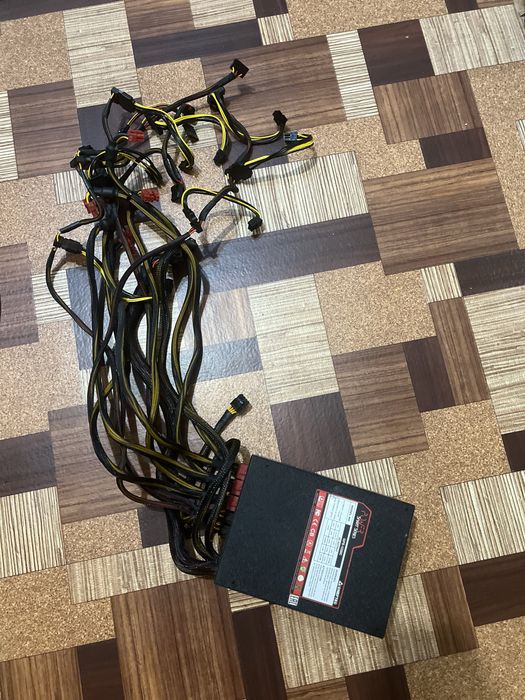 Chieftec GPS-1250C. Блок живлення
