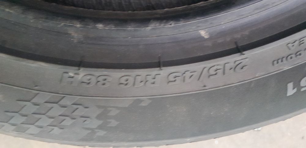 Opony 215/45R16 86H Kumho Ecsta HS51