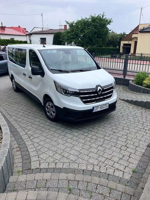 Renault Trafic 9 osobowy, automat, klimatyzacja
