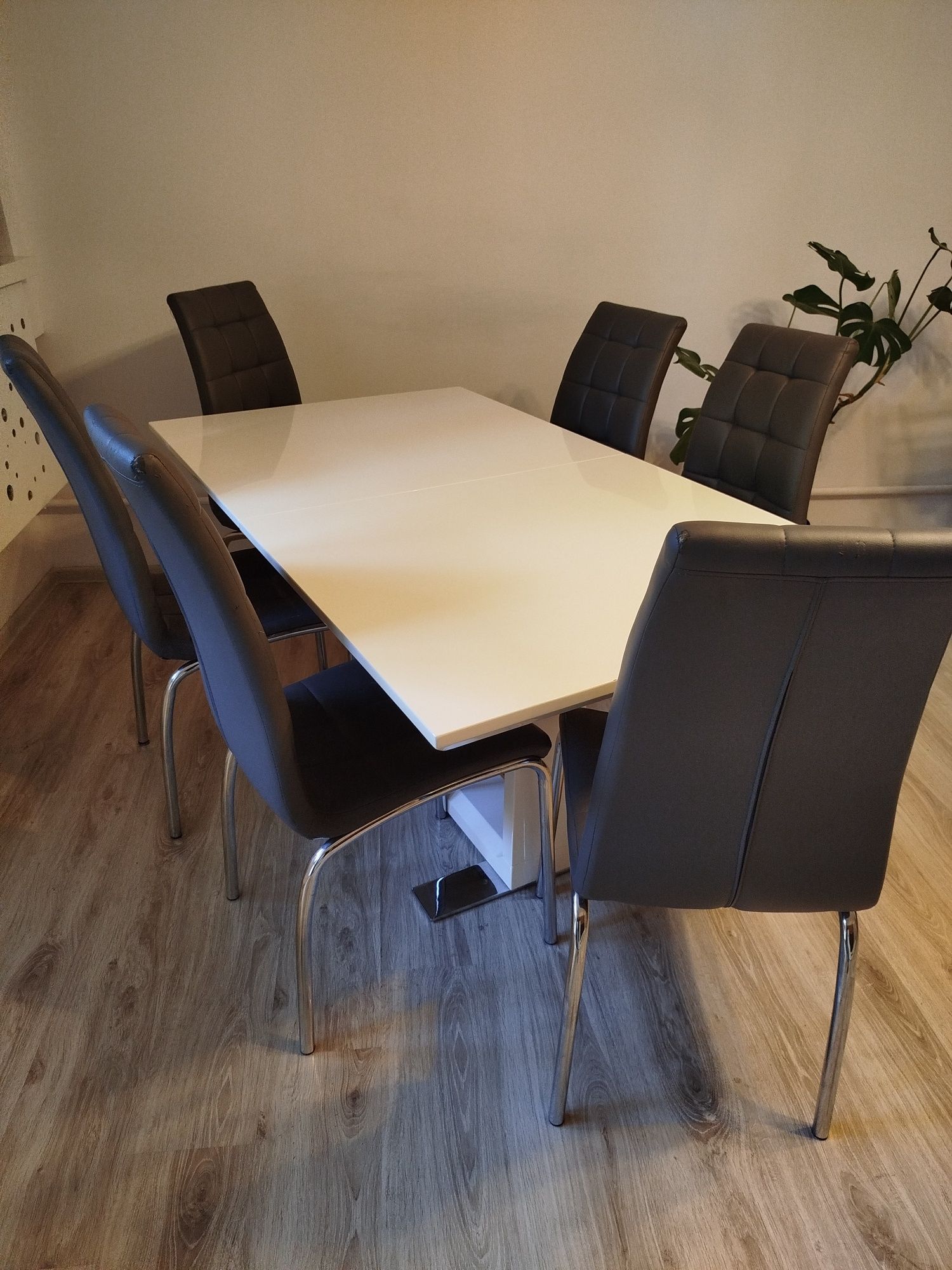 Krzesła do salonu - CENA DO NEGOCJACJI
