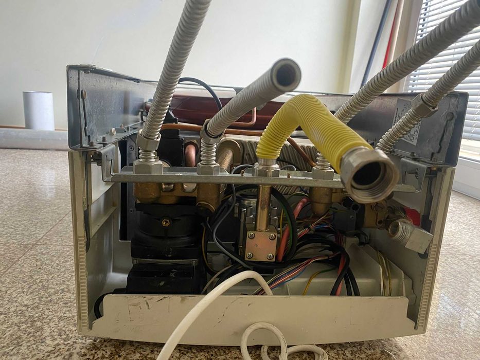 Caldeira Mural VULCANO, 7 Radiadores (38 elementos) e acessórios