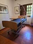 Cama Articulada Elétrica com sistema elevador Nova (igual hospital)