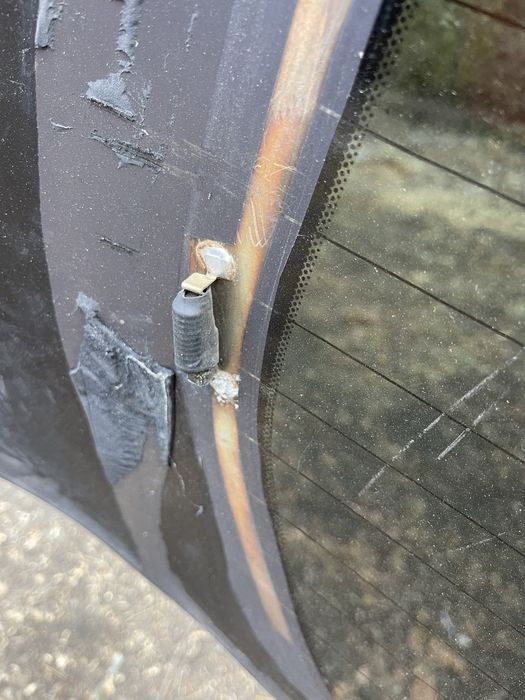 Стекло заднее subaru outback 2003-2009