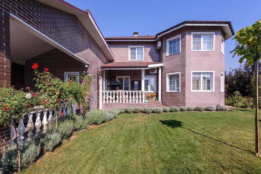 Без%Розкішний будинок з ремонтом,10 соток,басейн,баня.Гатне/Крюківщина