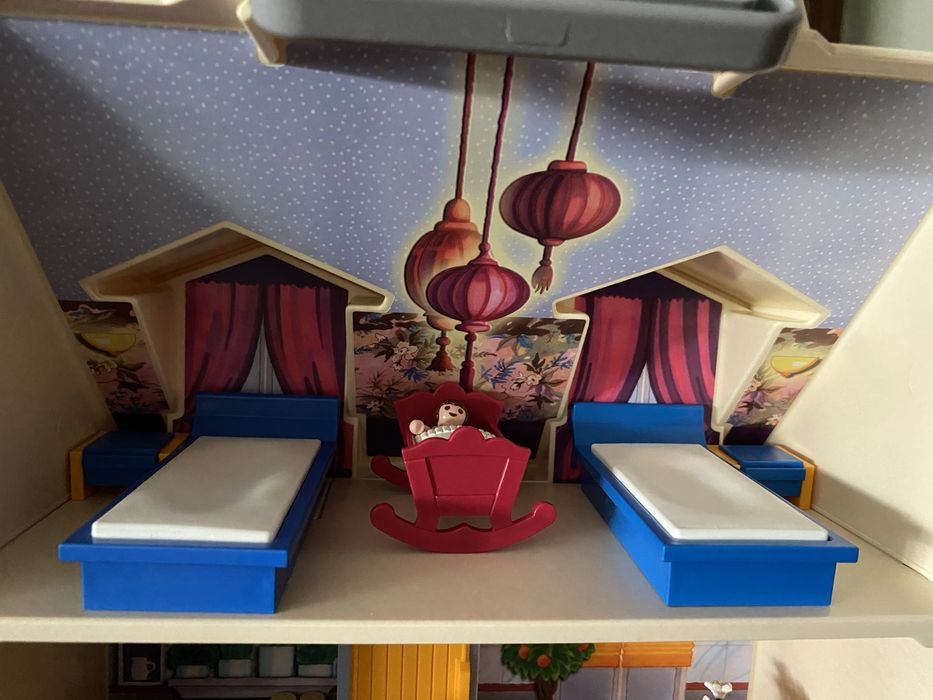 Casa playmobil em mala excelente estado