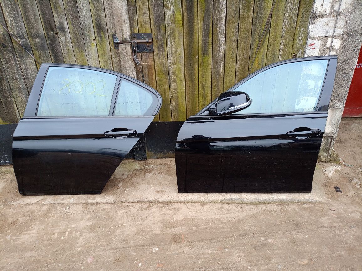 BMW f30 drzwi 475 Black sapphire metalic