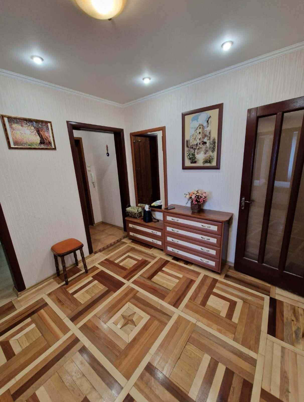 Продам 3 кімнатну квартиру Київ