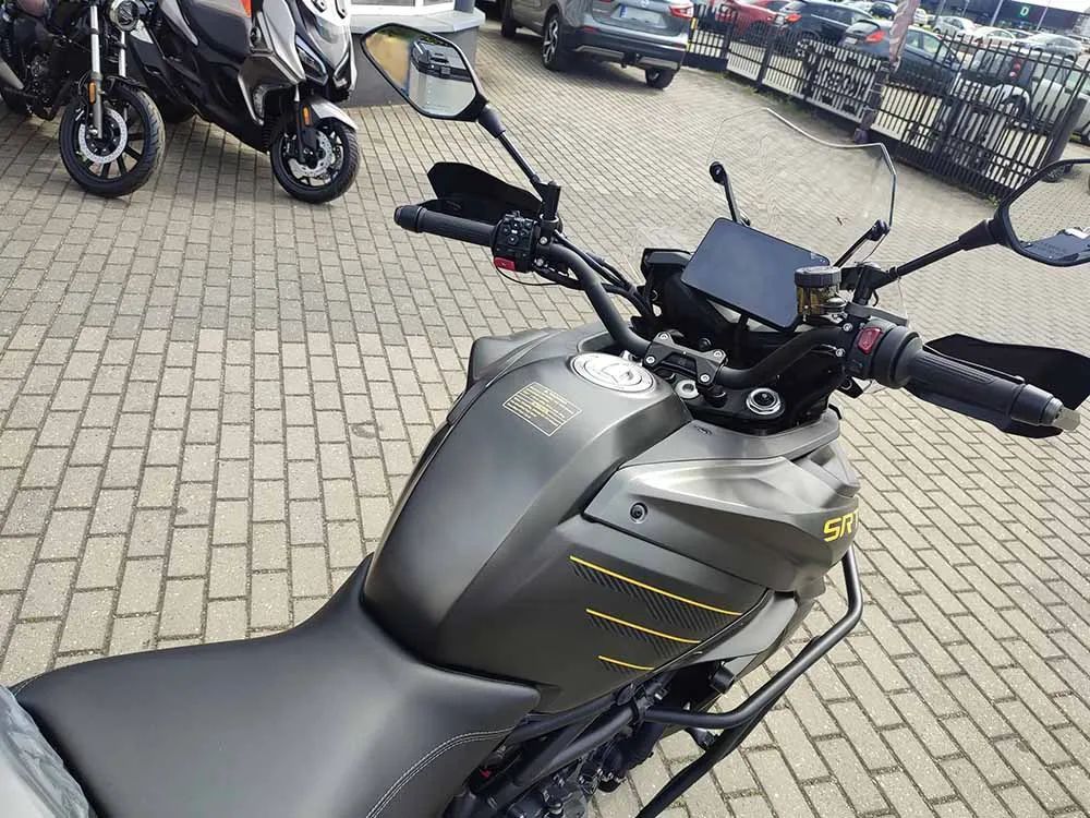 QJMOTOR 900 S SRT 900S ABS 95KM 3x Kufry, Podgrzew. manetki Kontr.trakcji