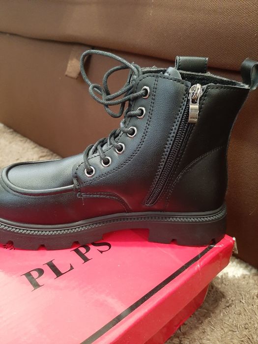 Демісезонні черевики для дівчинки