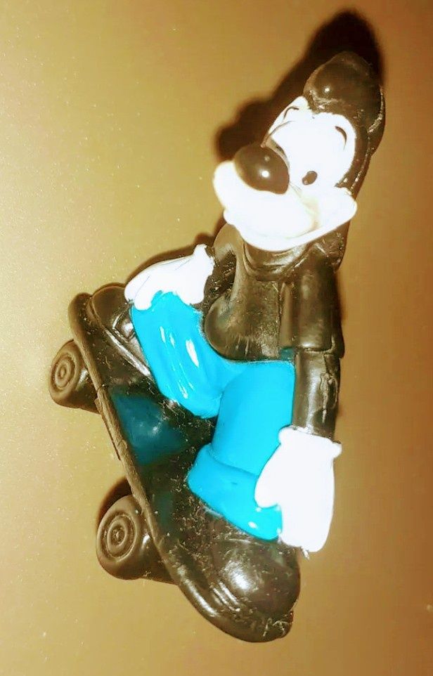 Raro boneco pateta de skate da Nestlé