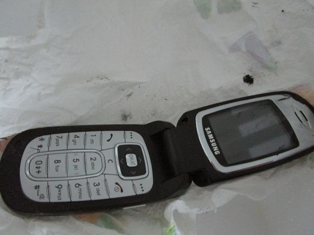 Samsung SGH-E730 - usado