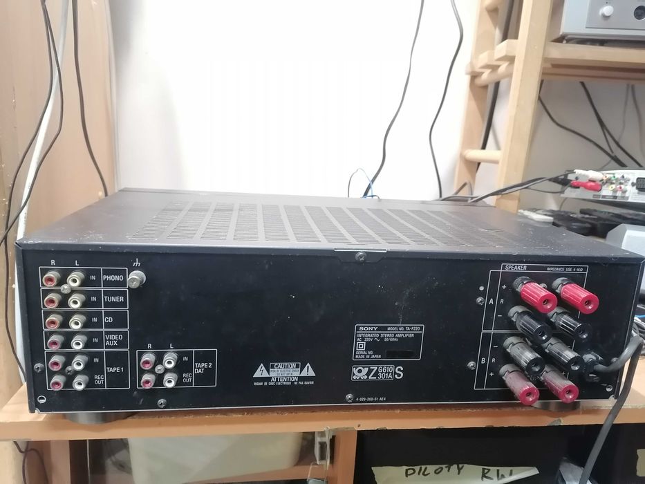 Wzmacniacz SONY F220 STEREO HI-FI