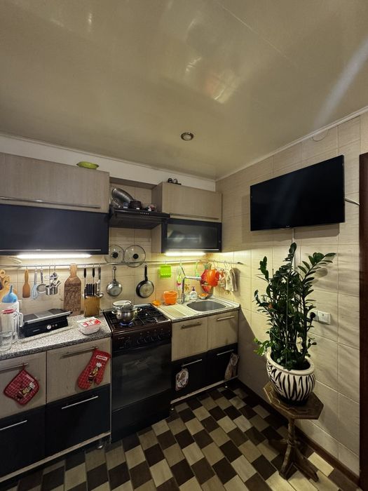 Продаж 2к квартири Дніпровський Бородинський район