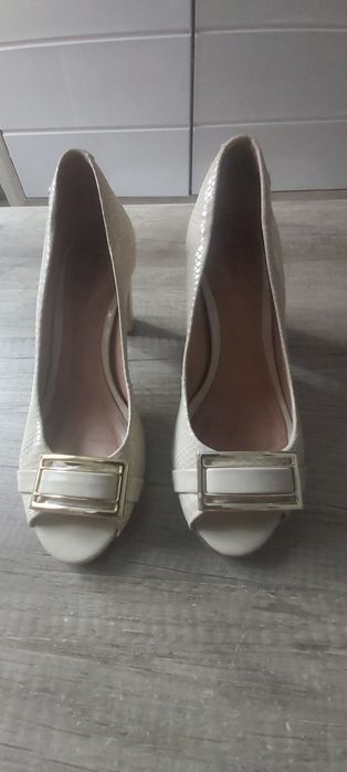 Czółenka firmy Kazar r.37