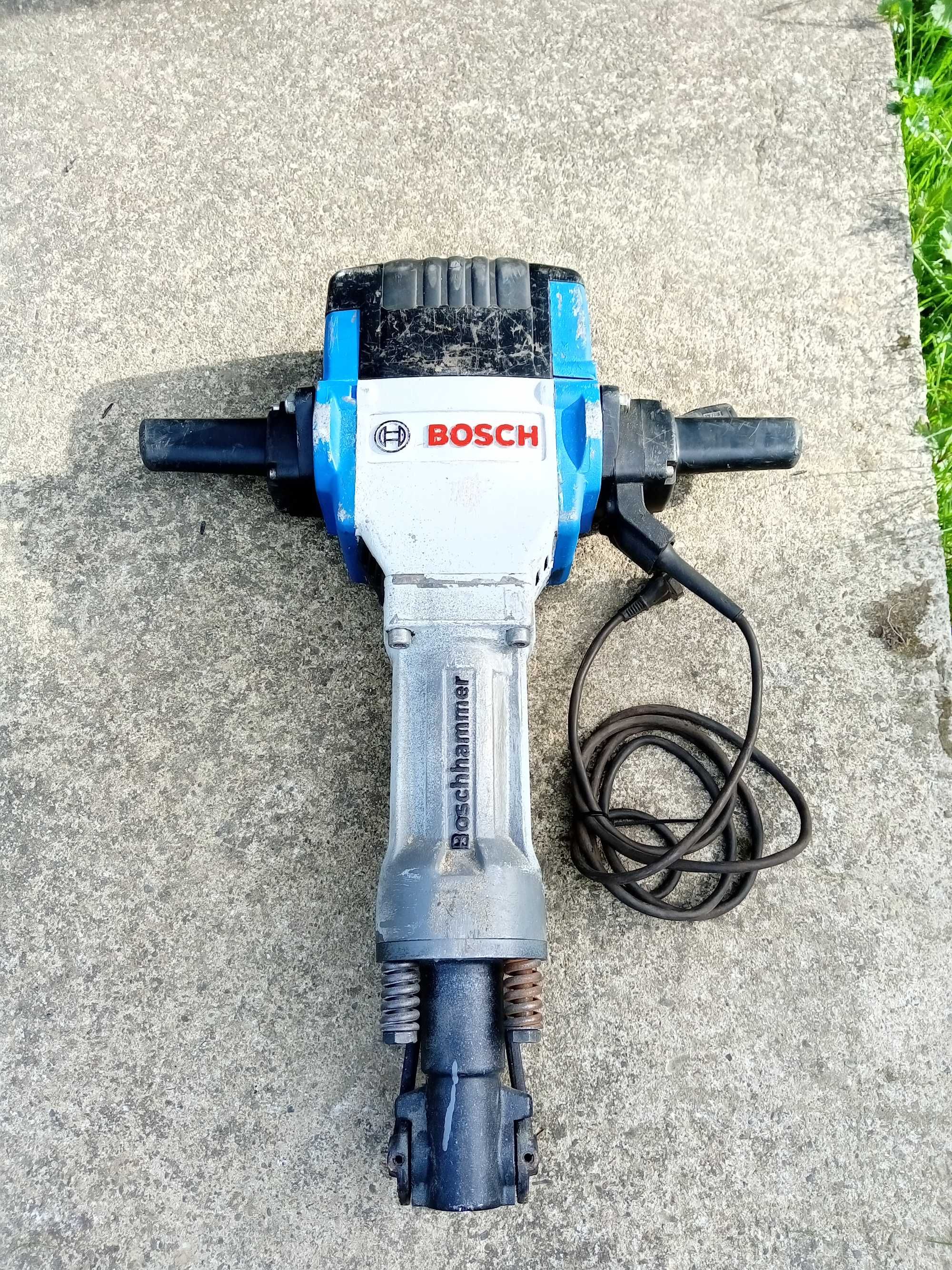 BOSCH Młot do kucia wyburzeniowy Bosch GSH 27 VC + nowe dłuto GRATIS