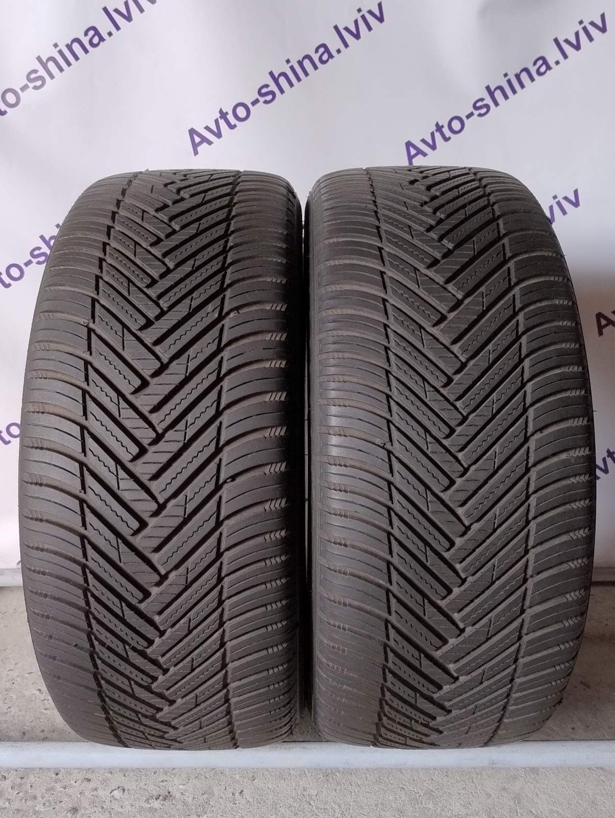 Шини б в всесезонні R18 245/45 Hankook Kinergy 4S 2023 р.в.