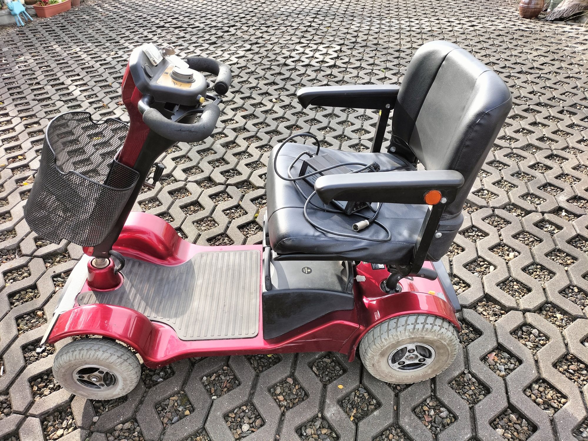 Wózek inwalidzki elektryczny