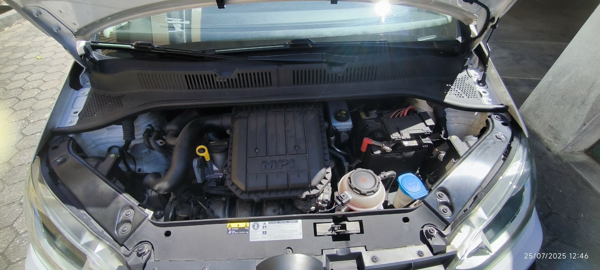 Volkswagen Cross UP
