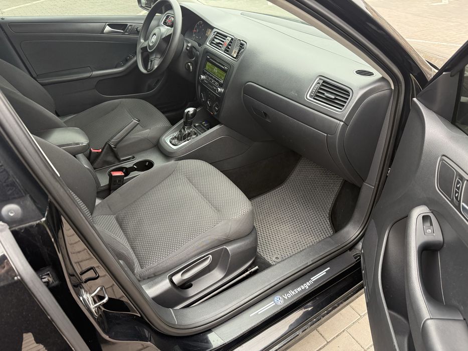 Продам джету 2012 года 2.0  газ бензин