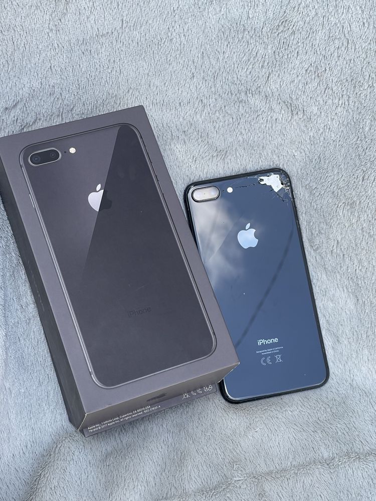 iPhone 8 Plus | 64GB | Desbloqueado