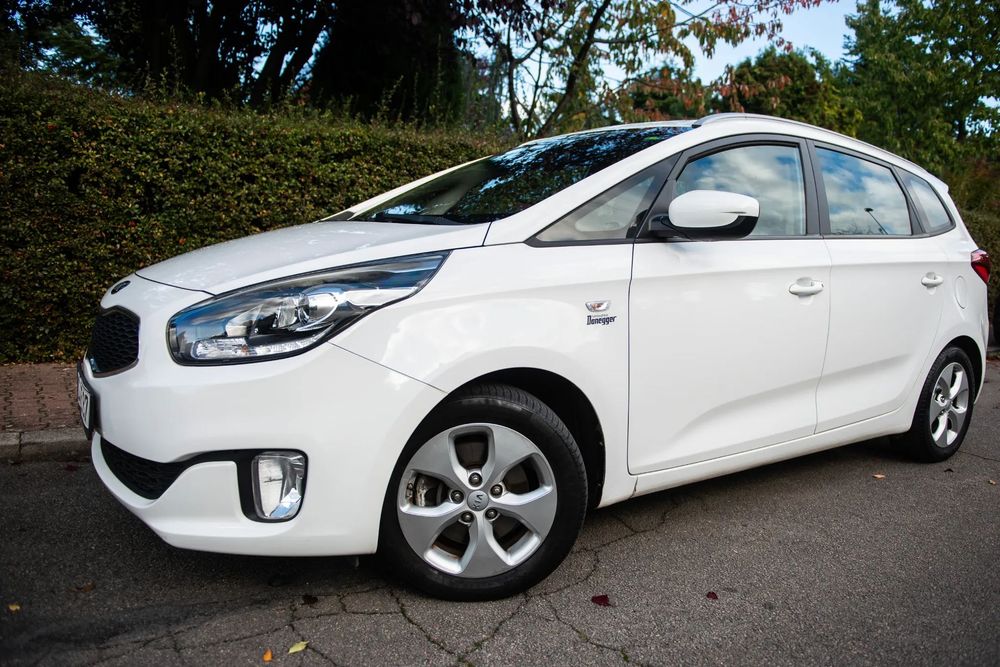 Kia Carens KIA Carens 1.6 Benzyna 7 OSOBOWA Nawigacja Kamera