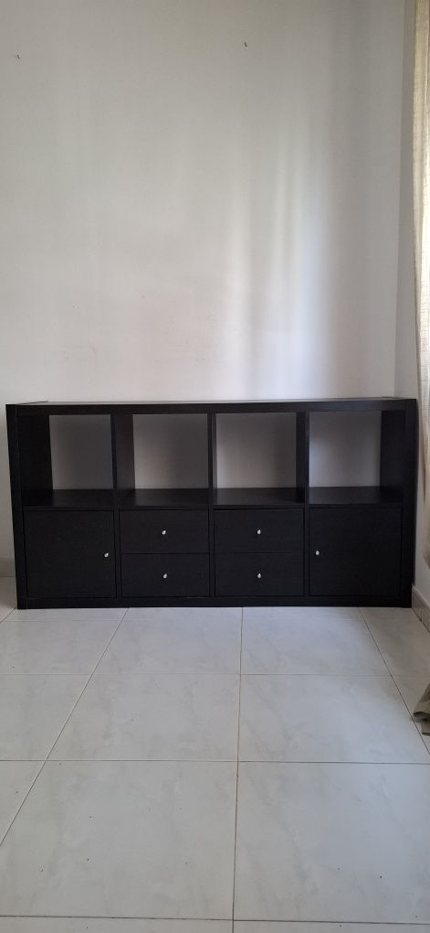 Móvel/ estante KALLAX ikea c/6 acessórios