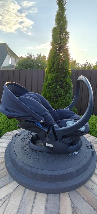 Дитяче автокрісло Stokke izi Sleep
