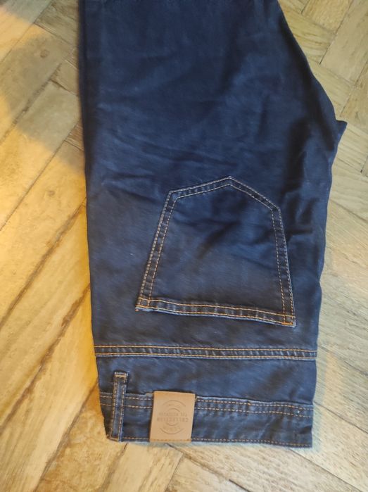 Dżinsy Reserved nowe