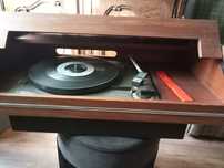 Gramofon fonika w drewnianej obudowie