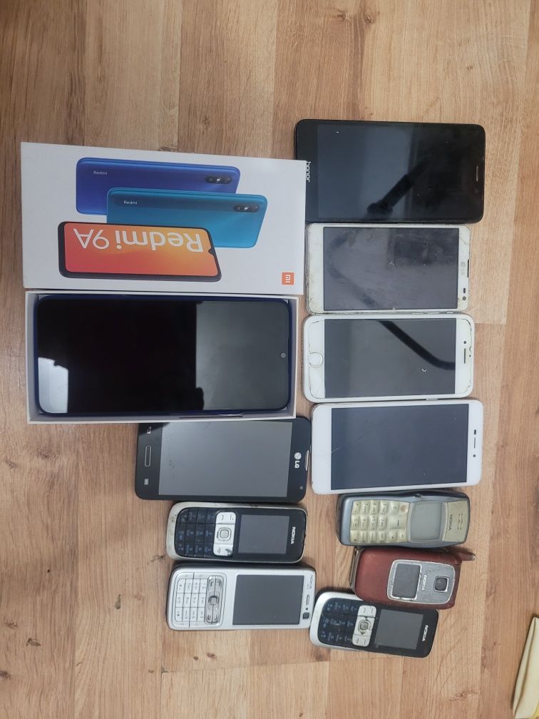Pakiet telefonów komórkowych niesprawne