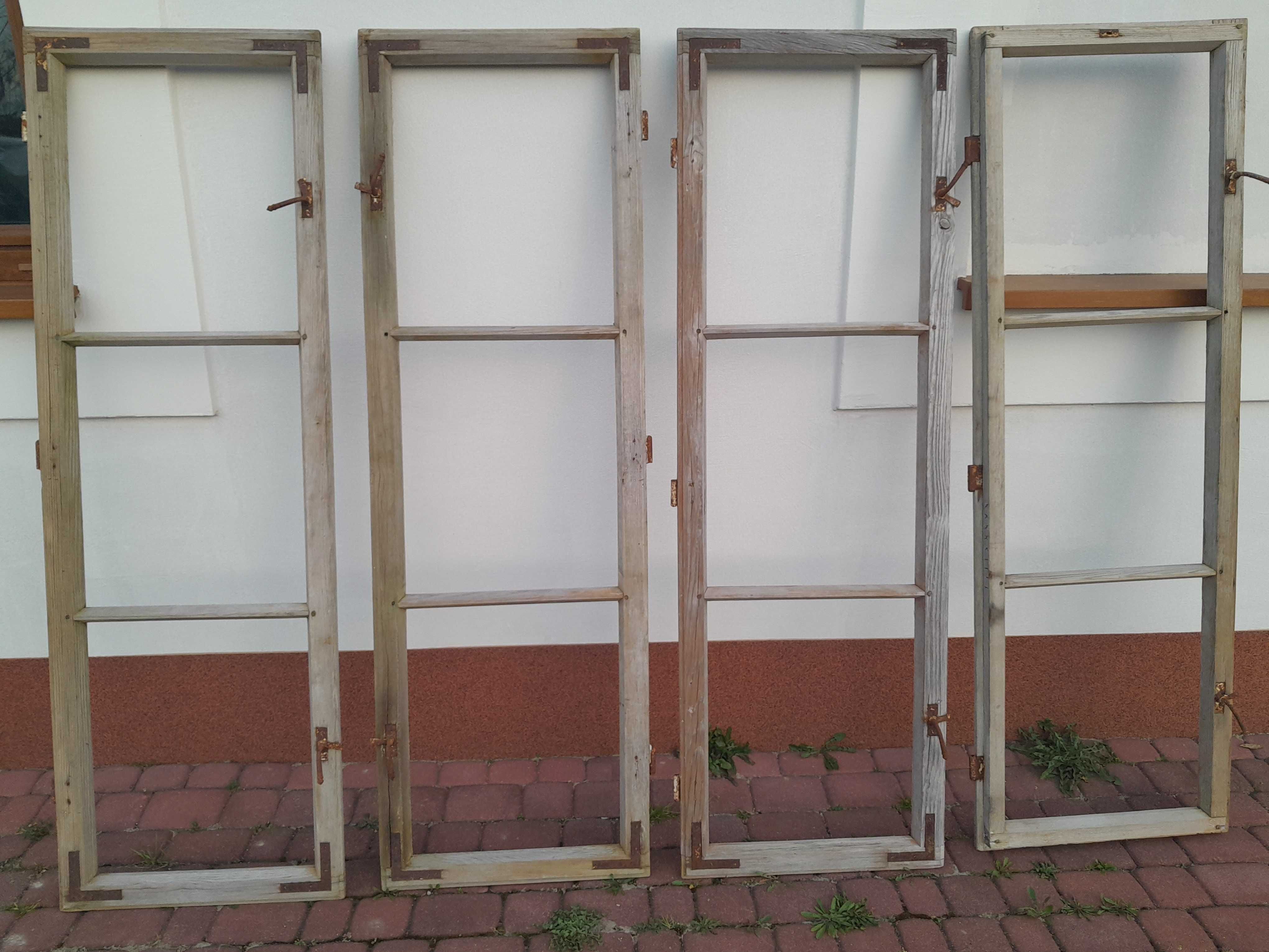 Stare drewniane okna, ramy okienne PRL, loft (4 szt.)