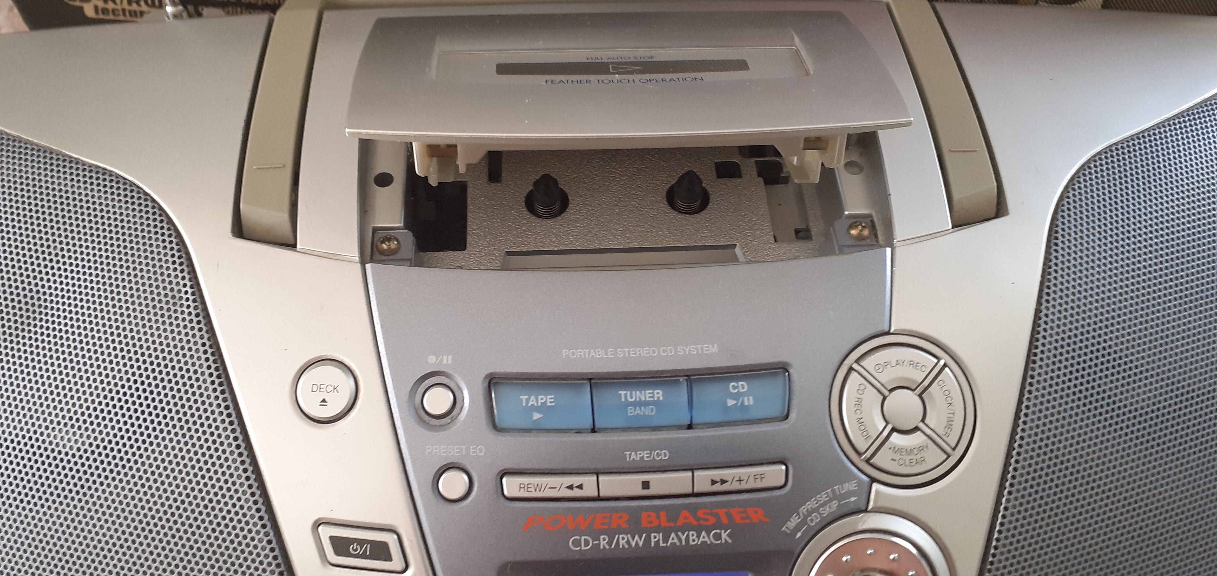 Radiomagnetofon z CD. Panasonic RX-ES27. Boombox