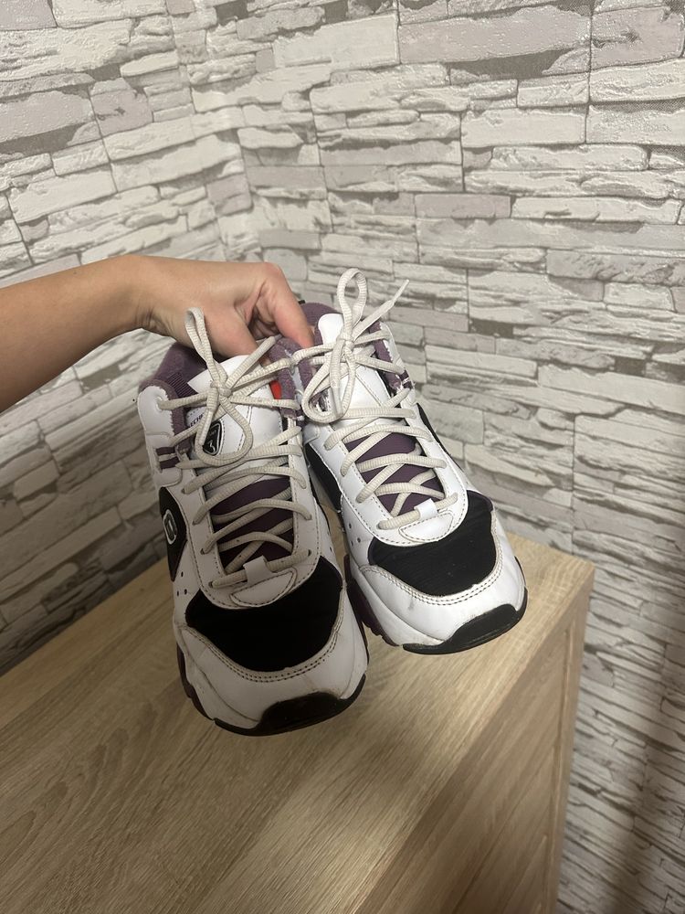 Продам зимові кросівки-ботинки Skechers
