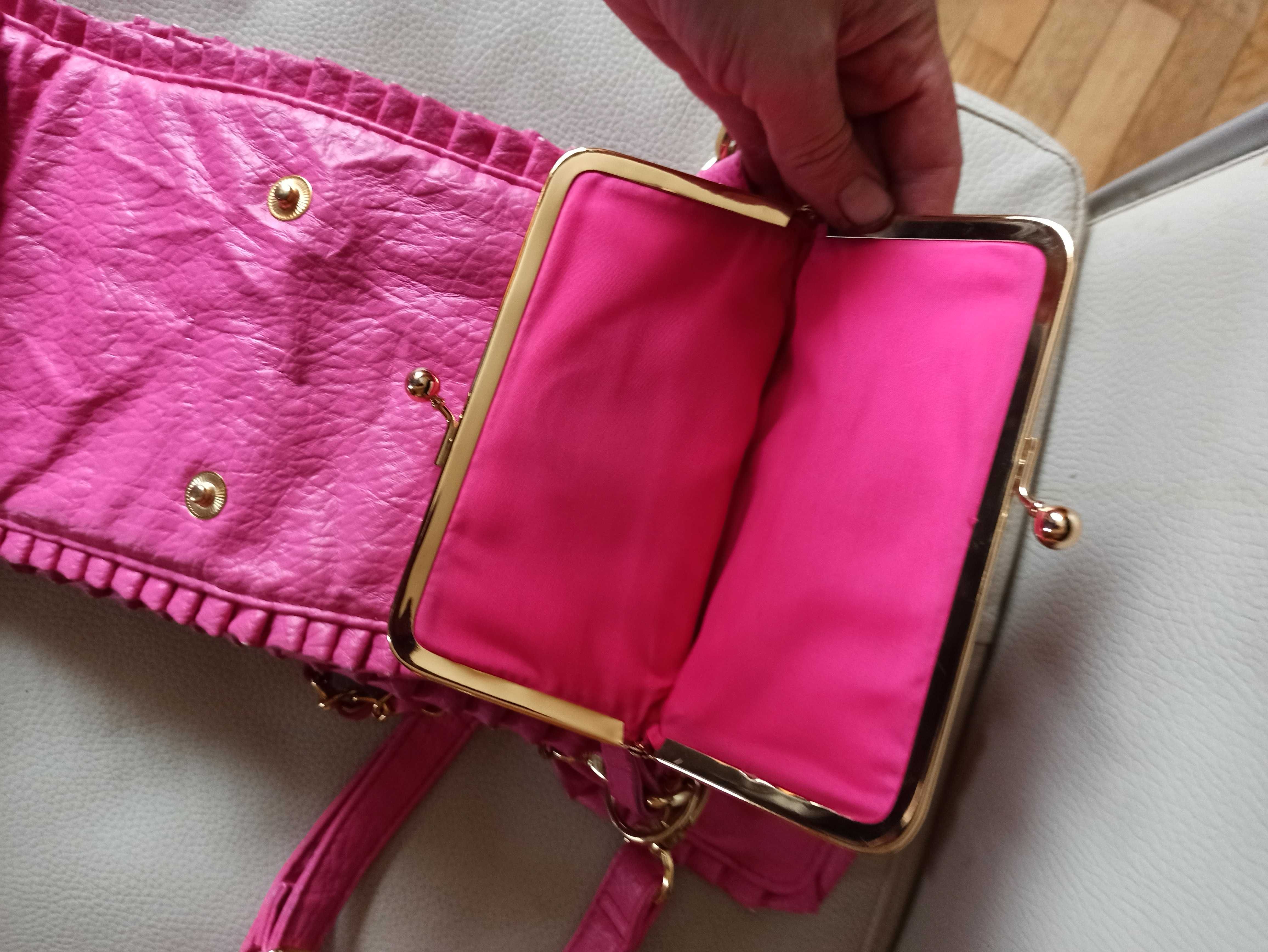 Розовая сумка рюкзачок