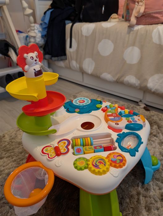 Mesa de atividades para Bebés