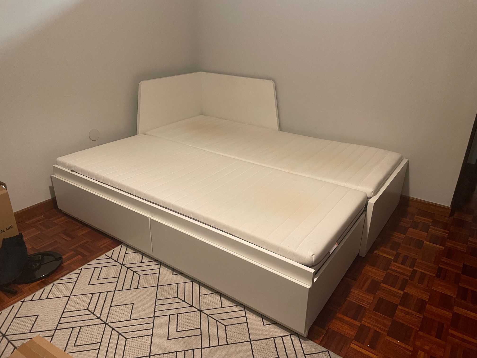 Cama desmontável de casal IKEA, modelo FLEKKE, branco