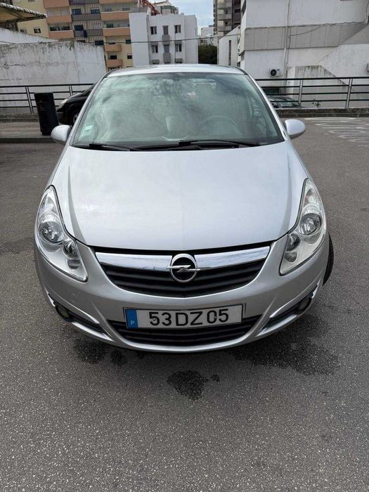 Opel Corsa 1.2 – 2008 (Gasolina)