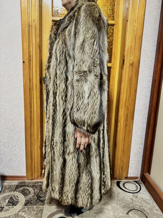 Вінтажна шуба єнот