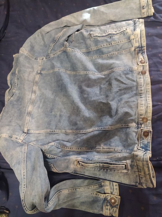 Куртка джинсовая