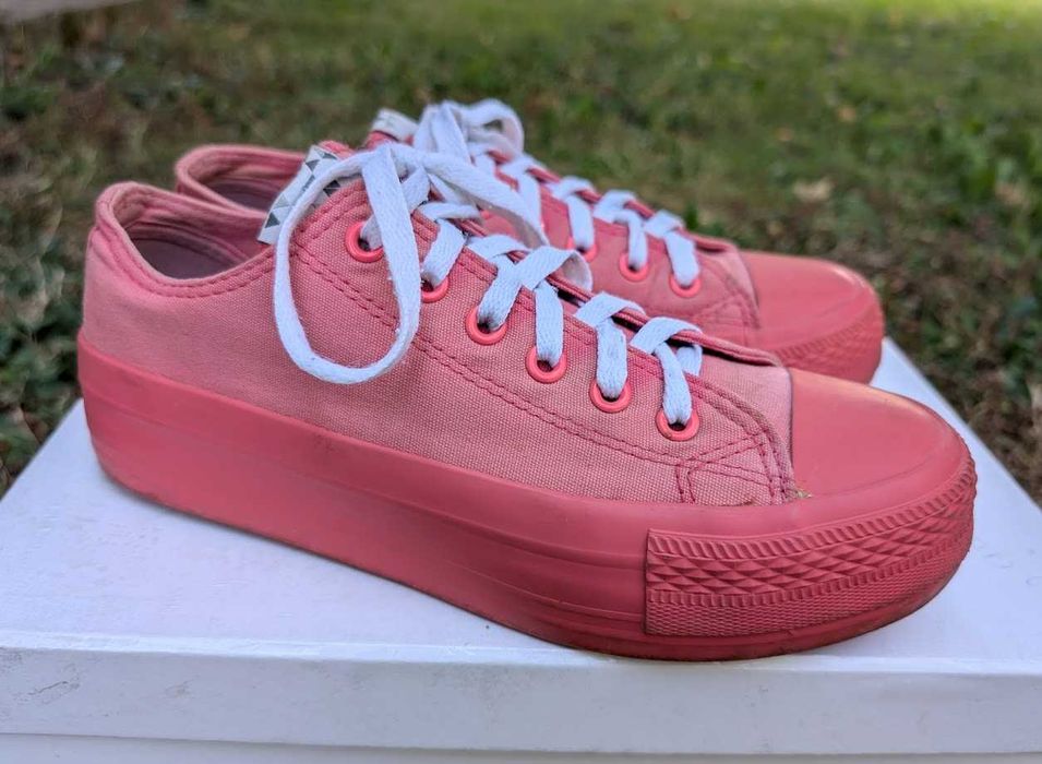 Кеди reserved рожево - червоні, дівчачі, жіночі 37 розмір