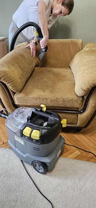 Клінінг Київ,  сезонне миття вікон, хімчистка м'яких меблів