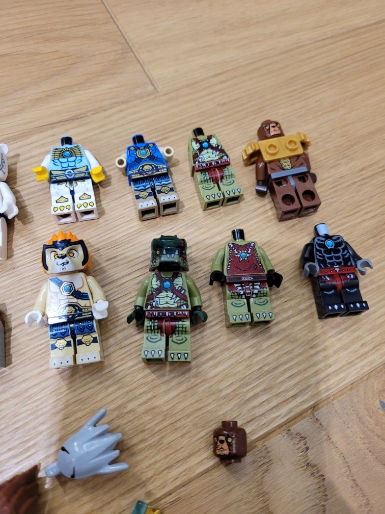 Zestaw figurek oraz części Lego Chima