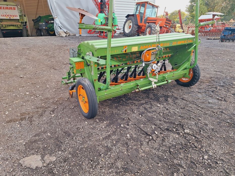 Siewnik zbożowy Amazone D8 Special 2,5m  nie hassia nordsten