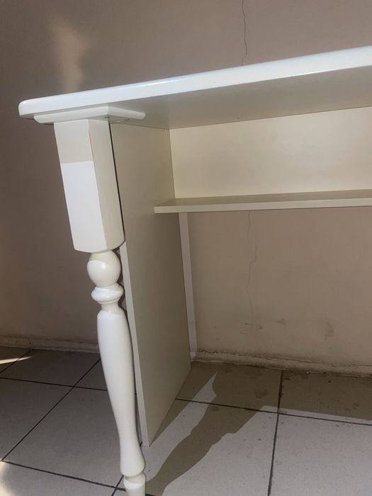 Письмовий стіл в стилі прованс