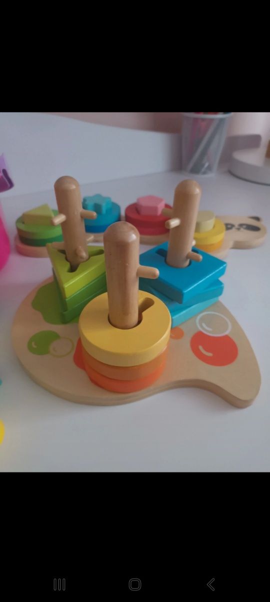 Zabawki drewniane, kształty,  literki