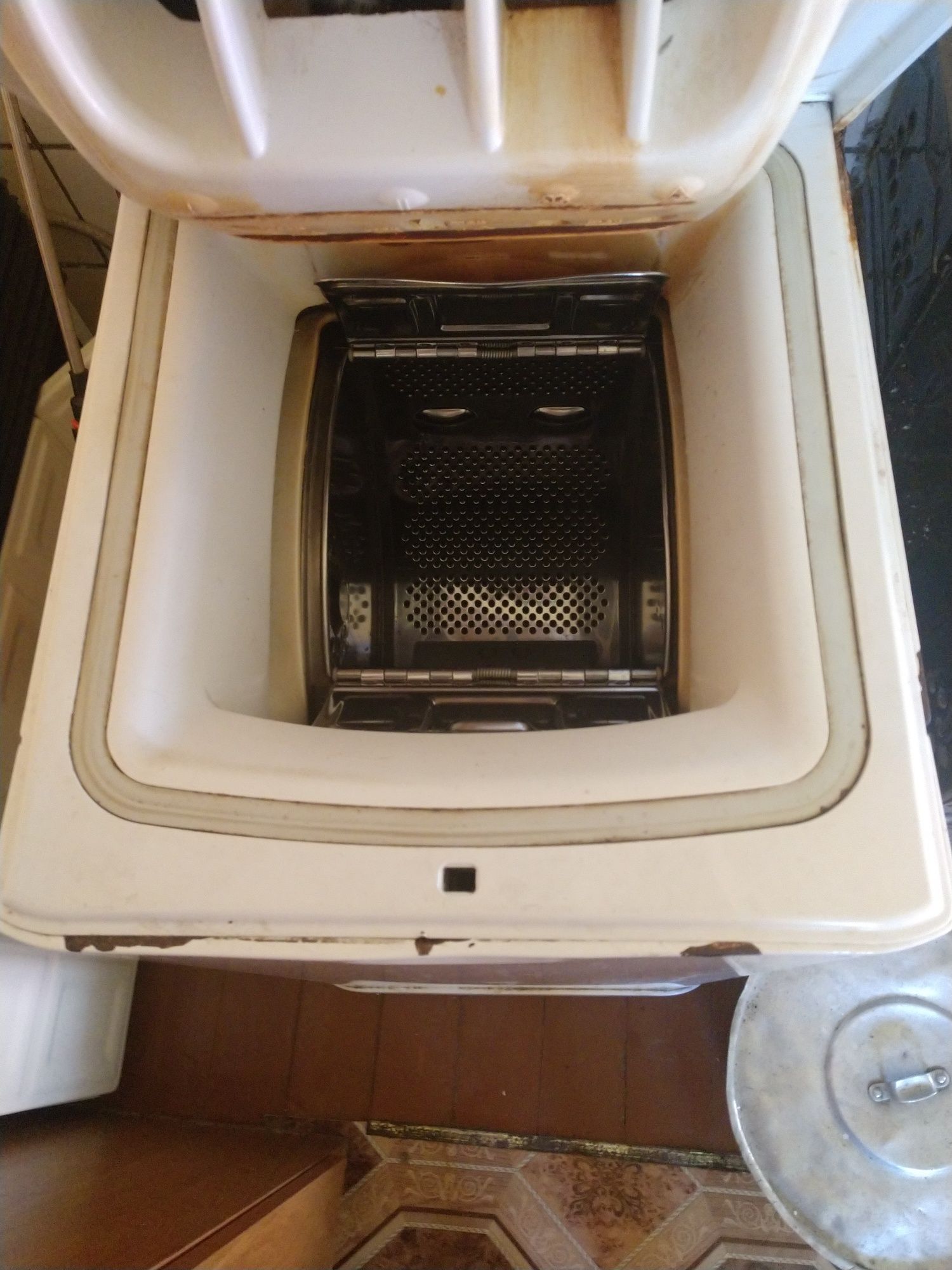 Продам пральну машину на запчастини або цілу Gorenje WT62080