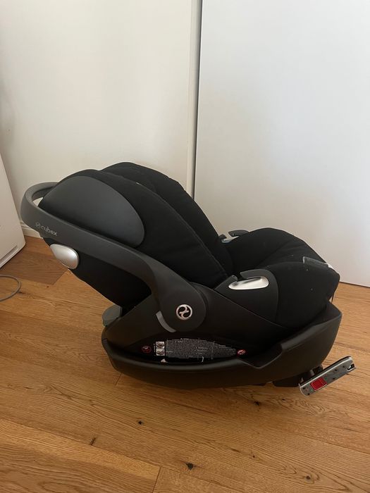 Fotelik Cybex Cloud Q z baza