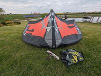Zestaw latawiec kite Slingshot Rally 11 m z barem idealny